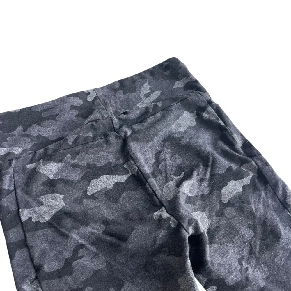 Cabi Women M Black Gray Camo Print Highrise Side Pocket Stretch ATC Legging 3931